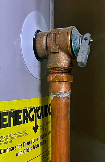https://bassendeanhotwater.com.au/uploads/2025/06/electric-hot-water-system-79298.jpg