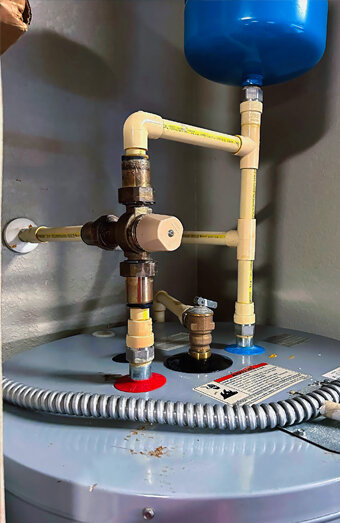 https://bassendeanhotwater.com.au/uploads/2025/06/gas-hot-water-system-35892.jpg