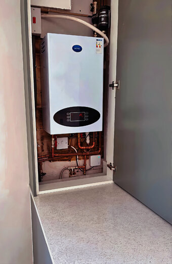 https://bassendeanhotwater.com.au/uploads/2025/06/instant-hot-water-systems-44293.jpg